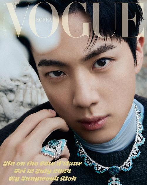 VOGUE KOREA/ 10 - 2024 /BTS Jin Special Book - K - Moon