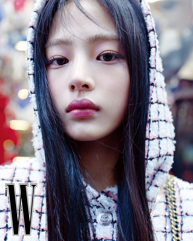 W KOREA / 04-2024 / JISOO - K-Moon