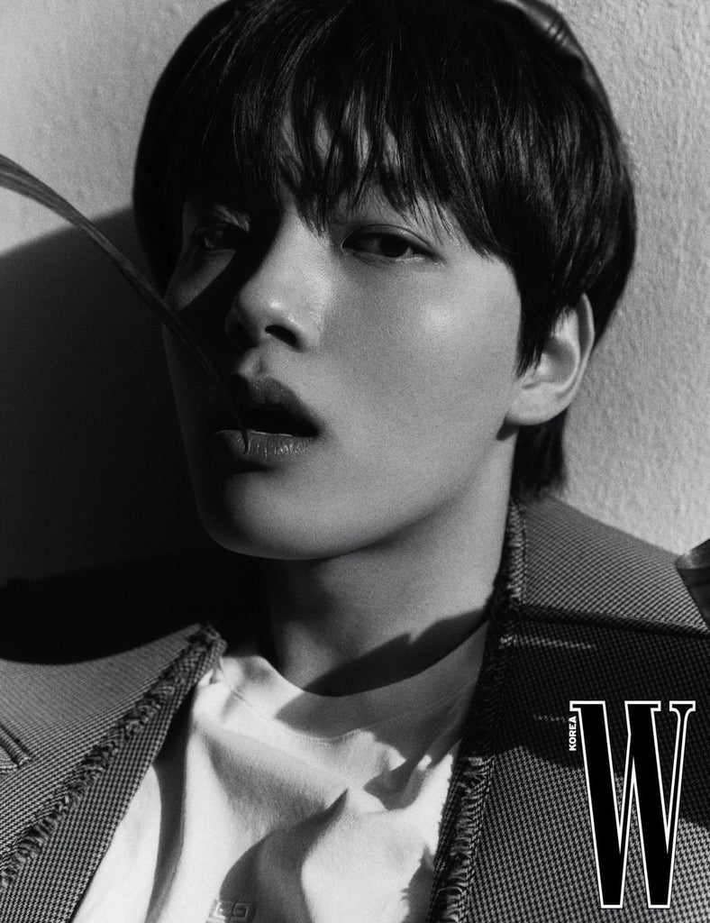 W KOREA / 05-2022 / Doyoung - K-Moon